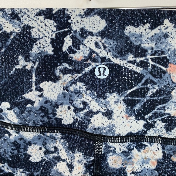 Lululemon Wunder Under Hi-Rise Tight 28" Spring Bloom Multi - Picture 5 of 8